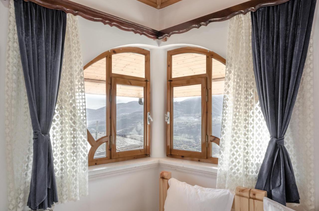 Alpeta Agrotourism & Winery - Roshnik , Berat Hotel ภายนอก รูปภาพ