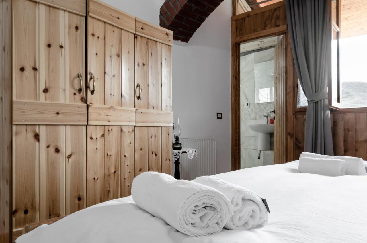 Alpeta Agrotourism & Winery - Roshnik , Berat Hotel ภายนอก รูปภาพ
