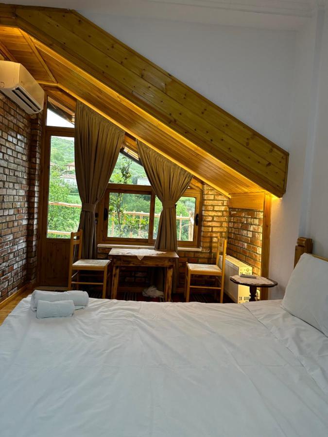 Alpeta Agrotourism & Winery - Roshnik , Berat Hotel ภายนอก รูปภาพ
