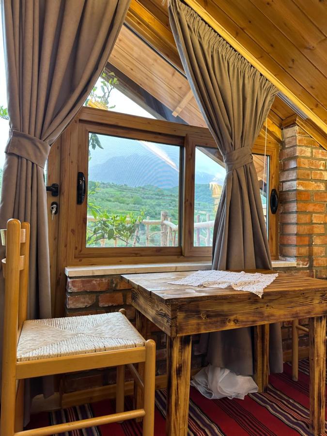 Alpeta Agrotourism & Winery - Roshnik , Berat Hotel ภายนอก รูปภาพ